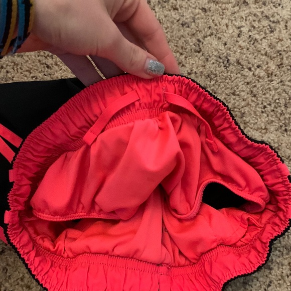 Women nike shorts - Picture 4 of 4